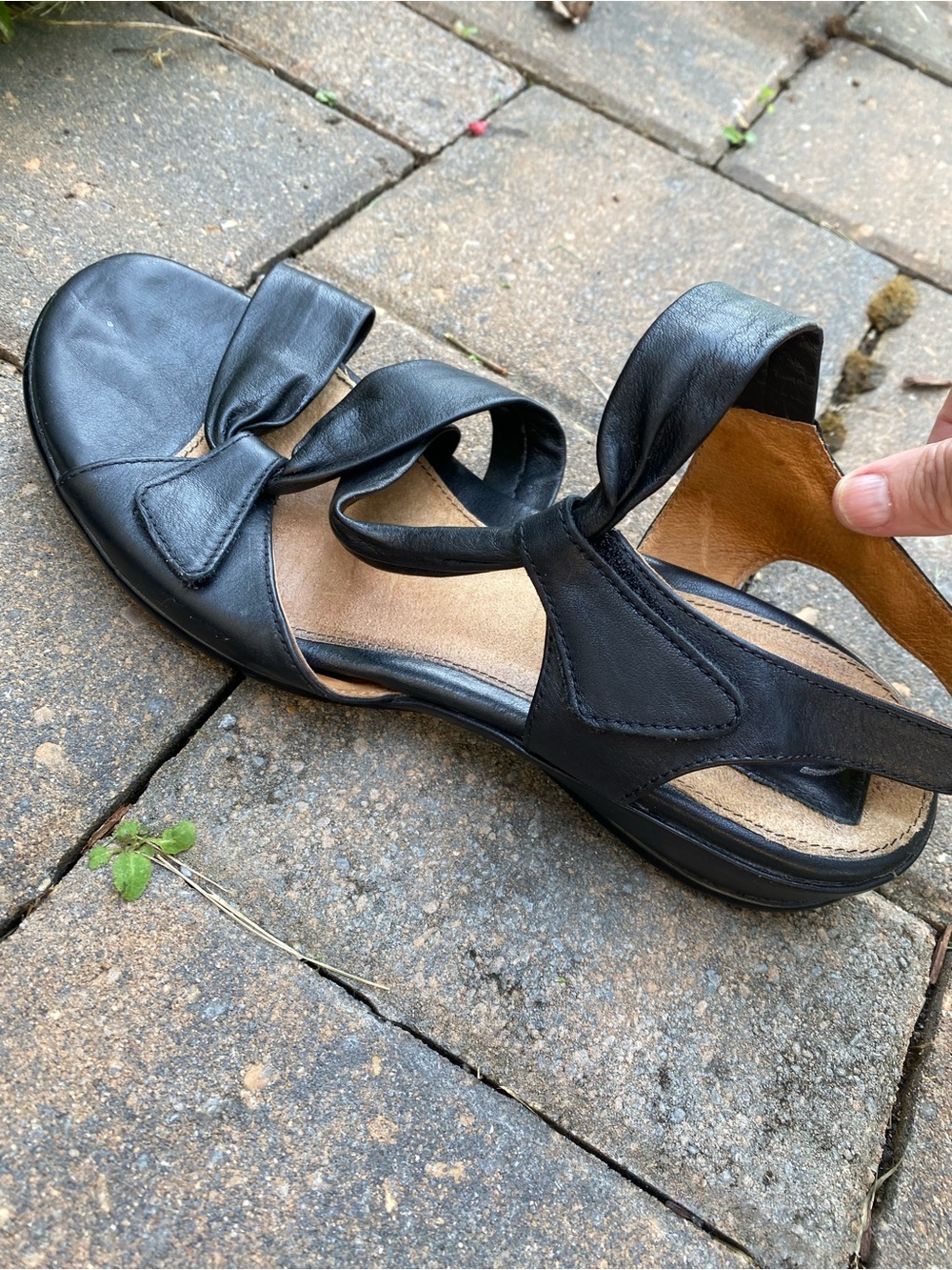 Clarks BLK Leather Sandals, 11 Summer Sale